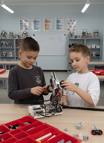 Конструктор MINDSTORMS EV3 45544 Базовый набор